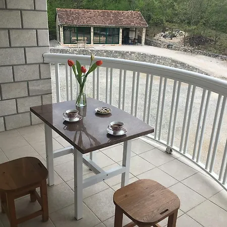 Guest house Pezer