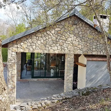 Guest house Pezer